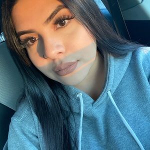 Meet your Posher, Lizbeth